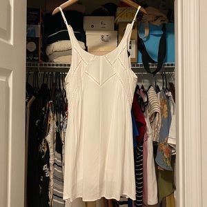 Lulus’s white dress